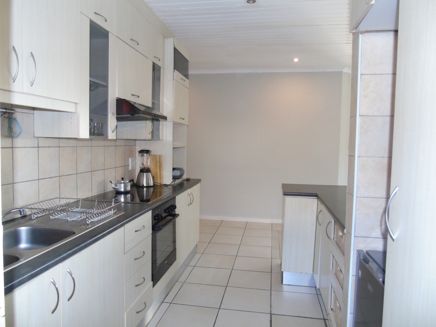 To Let 3 Bedroom Property for Rent in Beacon Bay Eastern Cape